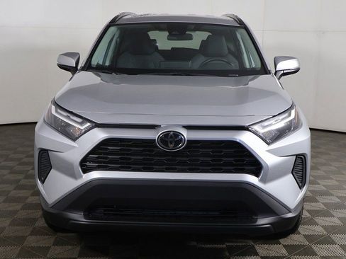 Used 2025 Toyota RAV4 XLE FWD image 9