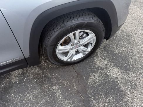 Certified 2024 GMC Terrain SLE AWD/4WD image 30