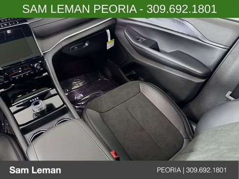 New 2025 Jeep Grand Cherokee L Altitude image 23