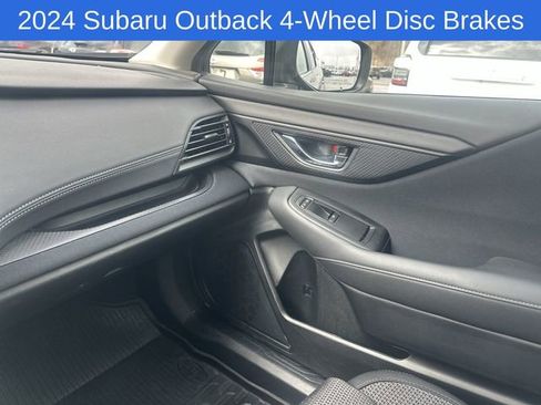 Used 2024 Subaru Outback Premium AWD/4WD image 19