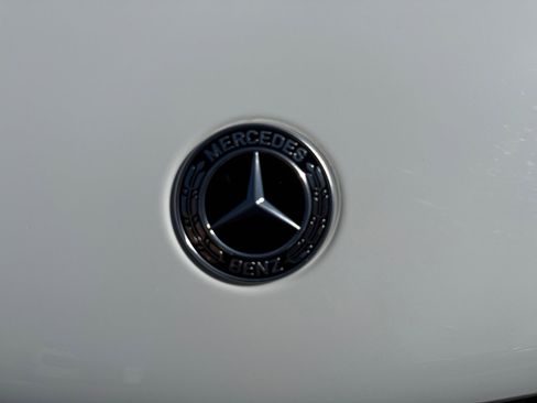 Used 2026 Mercedes-Benz GLC 300 4MATIC image 23