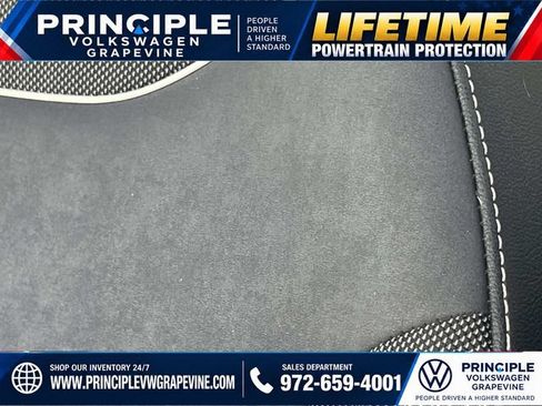 Used 2023 Volkswagen Taos SE w/ Panoramic Sunroof Package FWD image 14