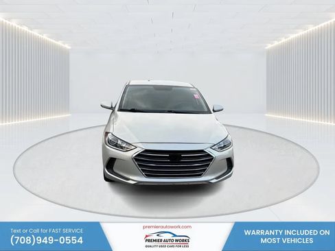 Used 2017 Hyundai Elantra SE FWD image 2