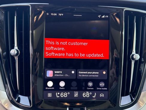 New 2026 Volvo V60 B5 Cross Country Plus w/ Climate Package image 23