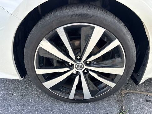 Used 2019 Nissan Altima 2.5 Platinum AWD/4WD image 21