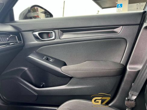 Used 2025 Honda Civic Sport image 19
