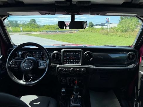 Used 2021 Jeep Wrangler Unlimited Sport AWD/4WD image 13