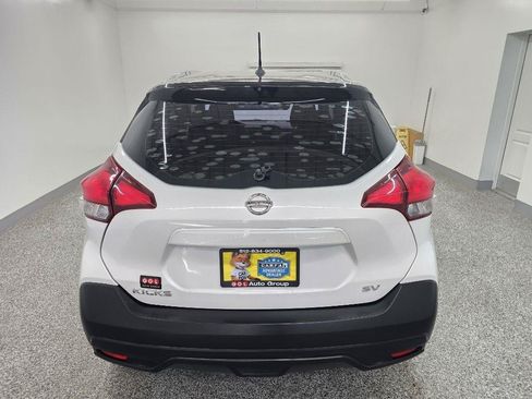 Used 2019 Nissan Kicks SV FWD image 5