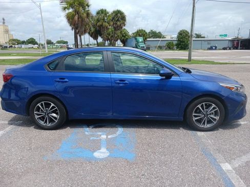Used 2024 Kia Forte LXS FWD image 2