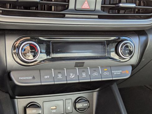 Certified 2022 Hyundai Kona SEL w/ Convenience Package image 24