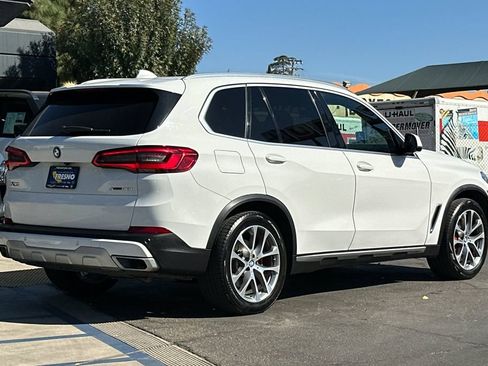 Used 2019 BMW X5 xDrive40i w/ Premium Package 2 AWD/4WD image 4