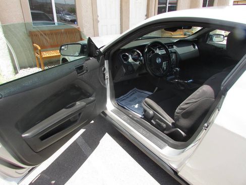 Used 2012 Ford Mustang Coupe image 9