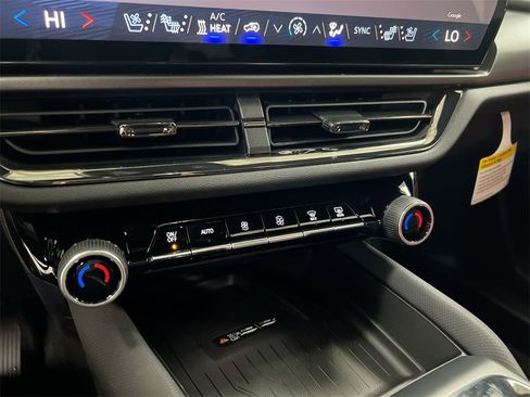 New 2026 Chevrolet Equinox EV RS image 16