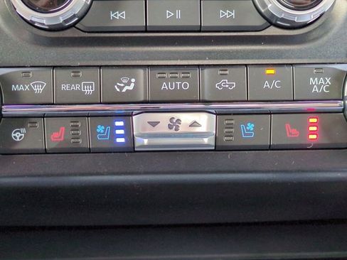 New 2025 Ford F350 Platinum w/ FX4 Off-Road Package image 24