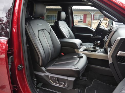 Used 2018 Ford F150 Platinum w/ Equipment Group 701A Luxury AWD/4WD image 30