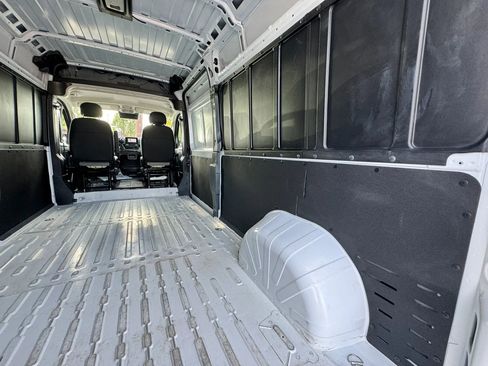 Used 2026 RAM ProMaster 2500 w/ Convenience Group FWD image 30