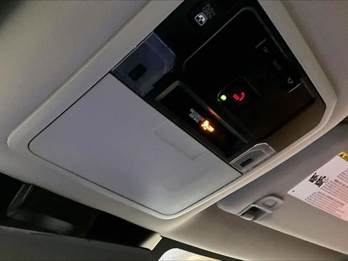 Used 2024 Toyota Tundra Limited image 33