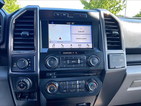 Used 2017 Ford F150 XLT w/ Equipment Group 302A Luxury AWD/4WD image 16