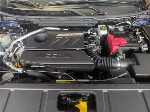 Used 2025 Nissan Rogue SL w/ Tech Package image 24