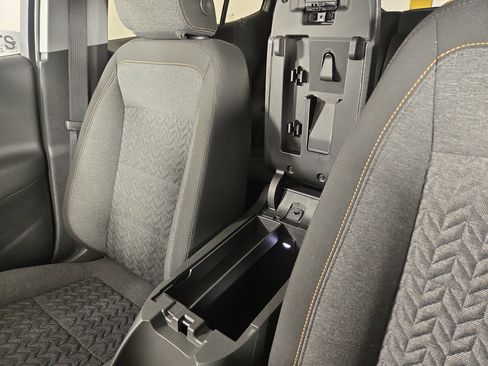 Certified 2023 Chevrolet Equinox LT image 28