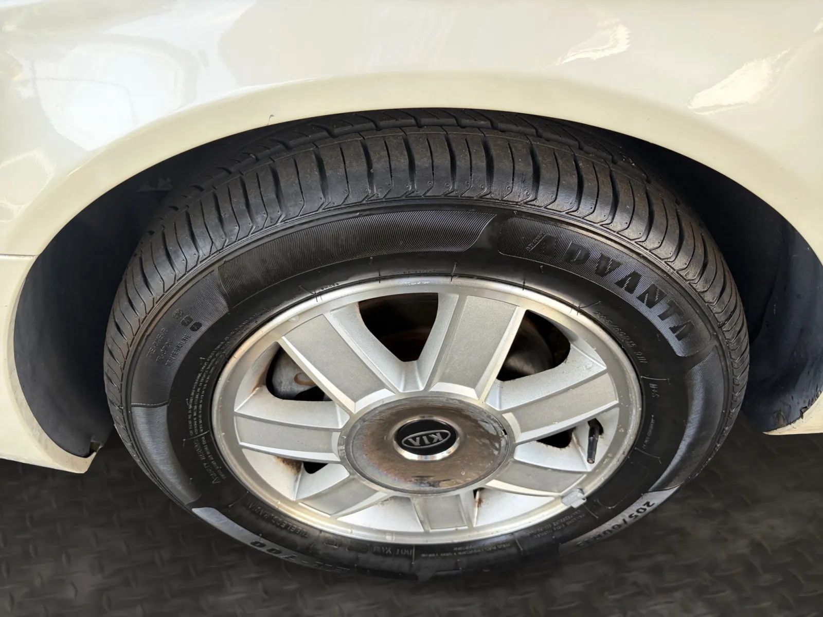 Used 2004 Kia Optima FWD image 32