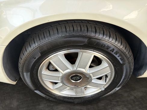 Used 2004 Kia Optima FWD image 32