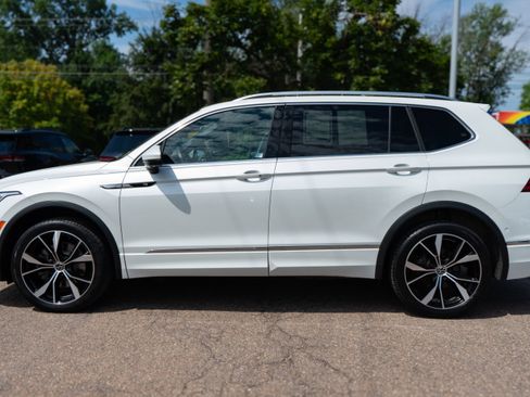 Certified 2024 Volkswagen Tiguan SEL R-Line AWD/4WD image 3