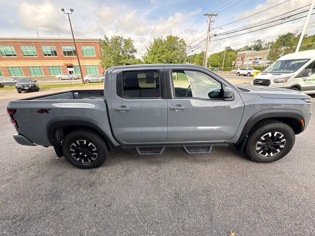 Used 2023 Nissan Frontier PRO-4X w/ Technology Package AWD/4WD image 4