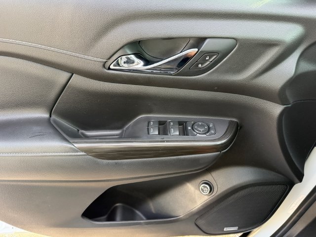 Certified 2021 GMC Acadia SLT FWD image 31