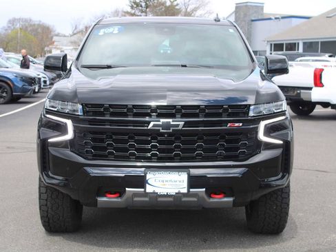 Used 2023 Chevrolet Suburban Z71 w/ Luxury Package AWD/4WD image 2