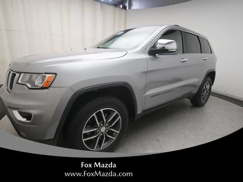 Used 2017 Jeep Grand Cherokee Limited AWD/4WD image 1