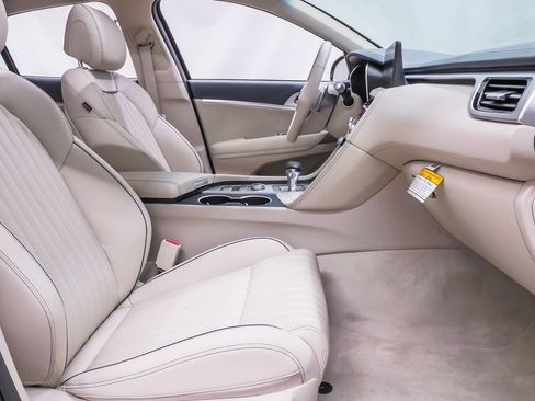 Certified 2026 Genesis G70 2.5T Prestige image 14