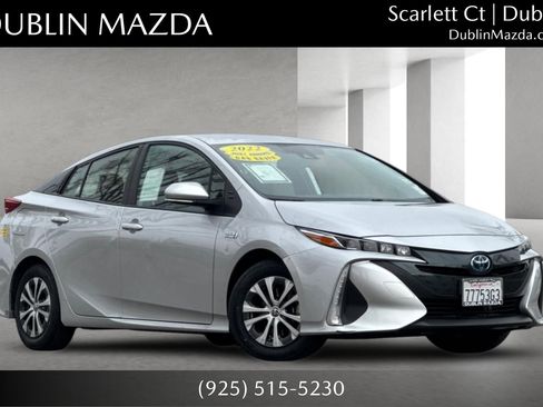 Used 2022 Toyota Prius Prime XLE image 1