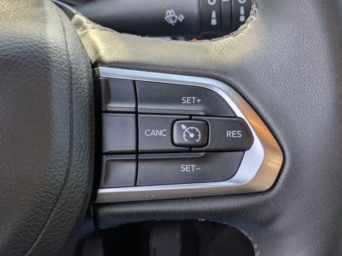 Used 2024 Jeep Compass Latitude image 21