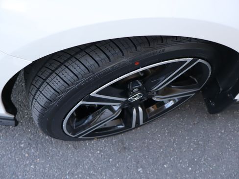 Used 2023 Honda Accord Sport image 40
