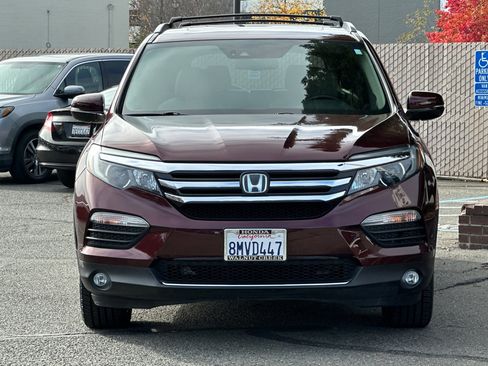 Used 2017 Honda Pilot Elite image 6