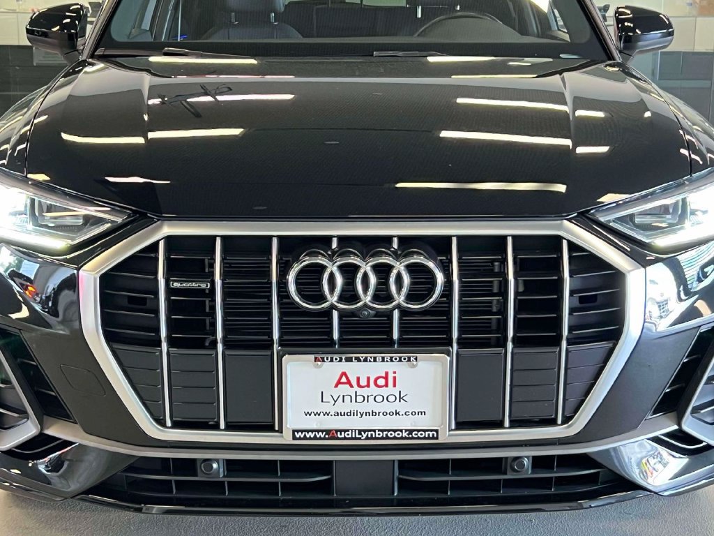 Used 2023 Audi Q3 2.0T Premium Plus w/ Premium Plus Package AWD/4WD image 9