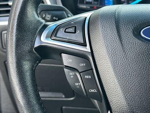 Used 2022 Ford Edge Titanium image 15