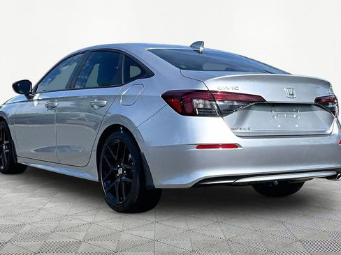 Used 2025 Honda Civic Sport image 4