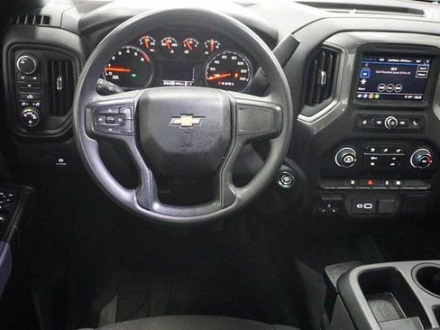 Used 2025 Chevrolet Silverado 2500 Custom image 21