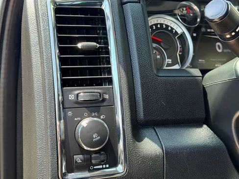 Used 2017 RAM 2500 Laramie w/ Convenience Group AWD/4WD image 21