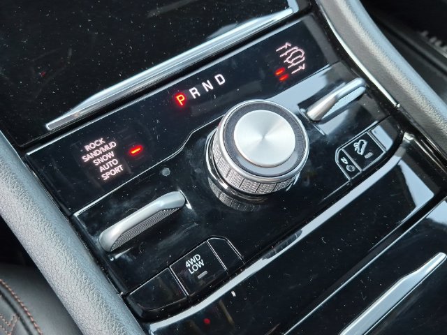 Used 2025 Jeep Grand Cherokee Summit AWD/4WD image 38
