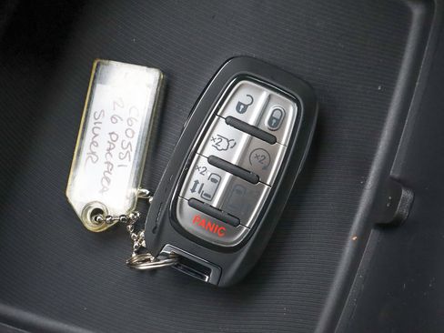 New 2026 Chrysler Pacifica Select image 32