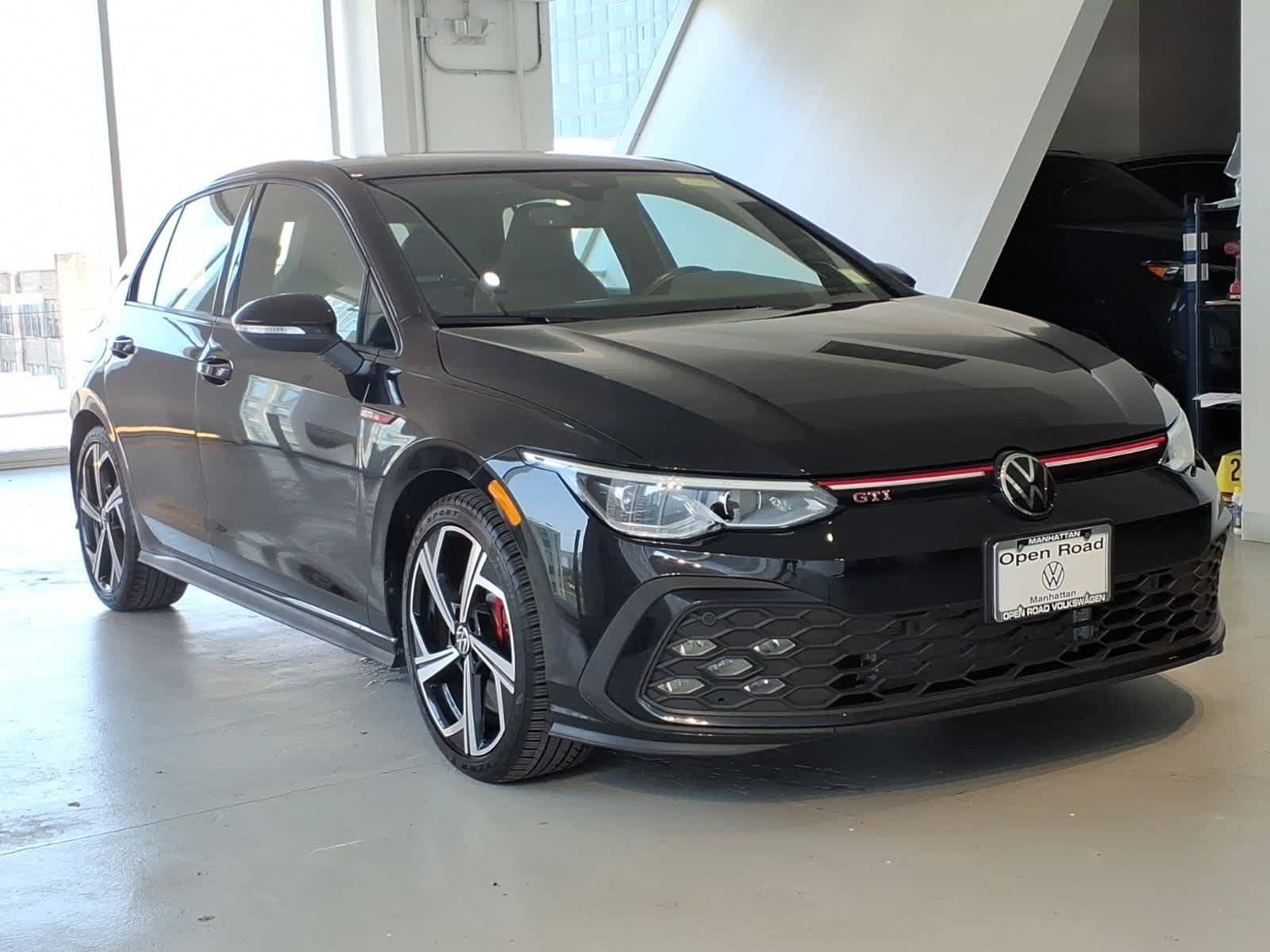 Used 2024 Volkswagen GTI SE w/ SE Leather Seats Package FWD image 3