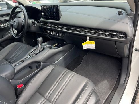 Used 2025 Honda HR-V EX-L image 23