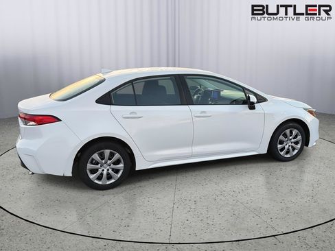 Certified 2025 Toyota Corolla LE FWD image 7