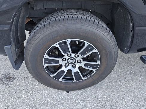 Used 2020 Nissan Titan SV w/ SV Convenience Package image 39
