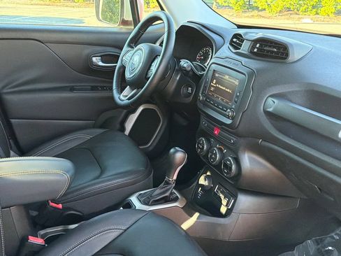 Used 2016 Jeep Renegade Limited AWD/4WD image 9