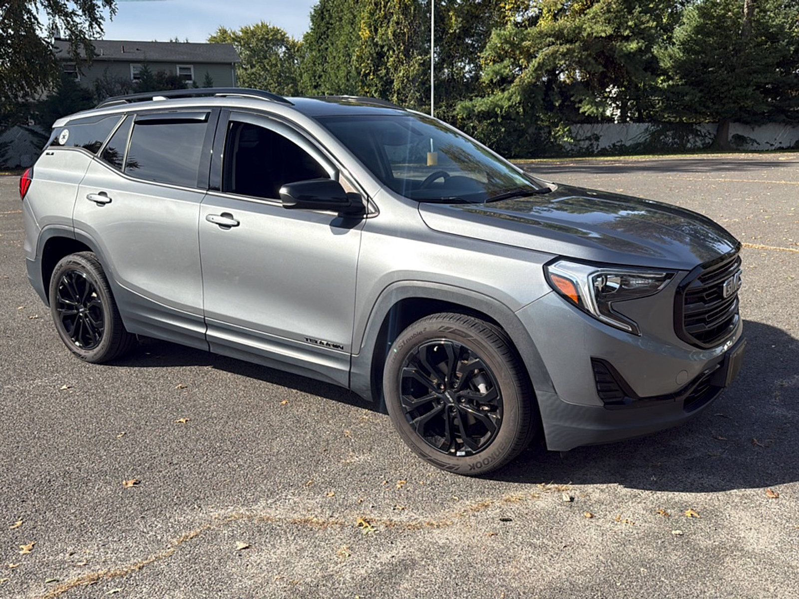 Used 2019 GMC Terrain SLE w/ Driver Convenience Package FWD image 5