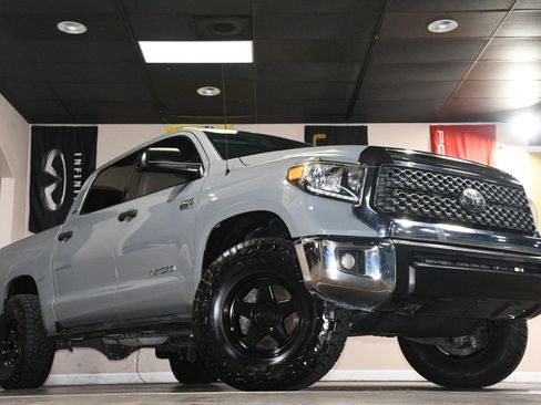 Used 2019 Toyota Tundra SR5 w/ SR5 Upgrade Package AWD/4WD image 83